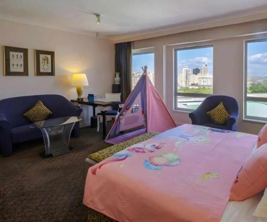 Bed in Grand Skylight Hotel Royal, Beijing