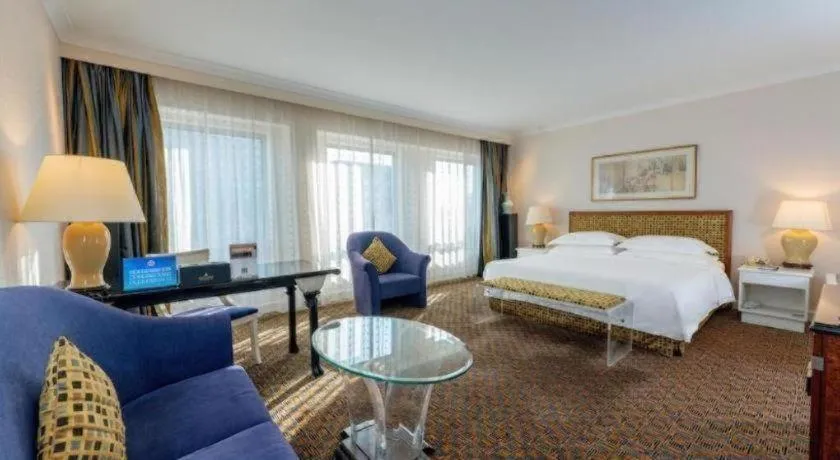 Bed in Grand Skylight Hotel Royal, Beijing