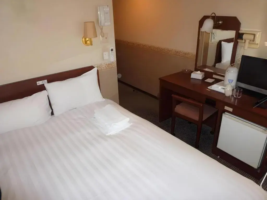 Bed in Smile Hotel Nishiakashi Bed in Smile Hotel Nishiakashi