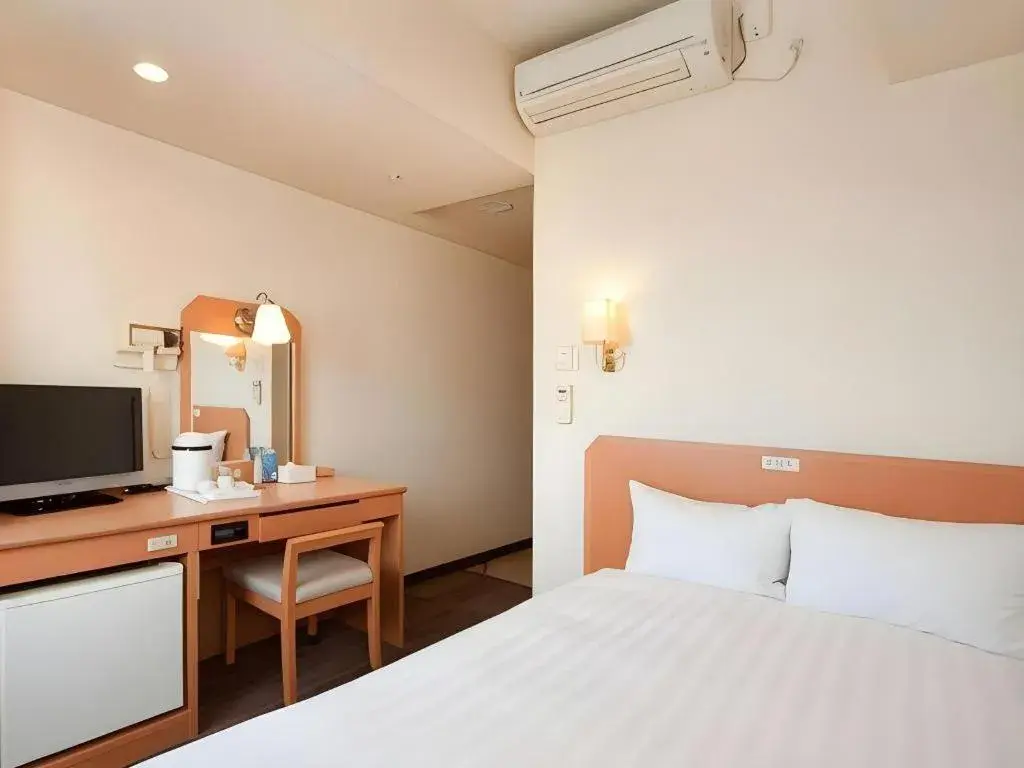 Bed in Smile Hotel Nishiakashi Bed in Smile Hotel Nishiakashi