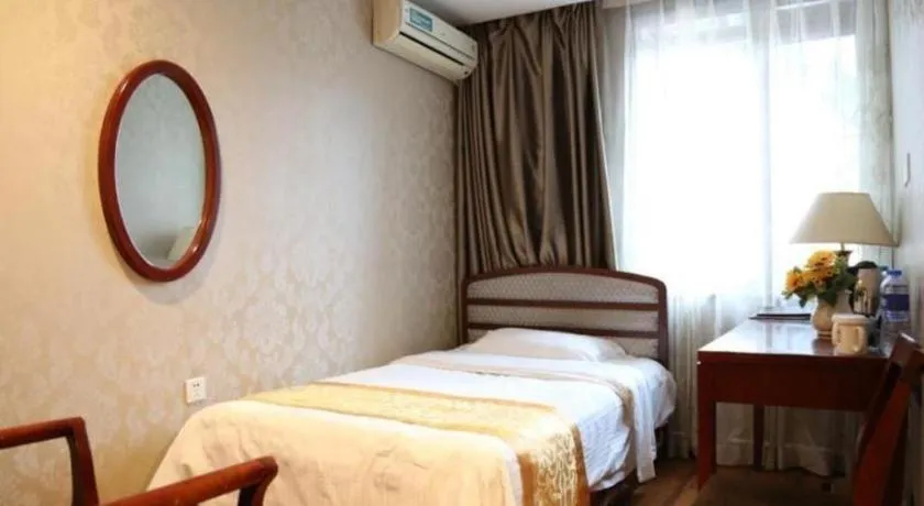 Bed in GreenTree Inn Harbin Central Avenue