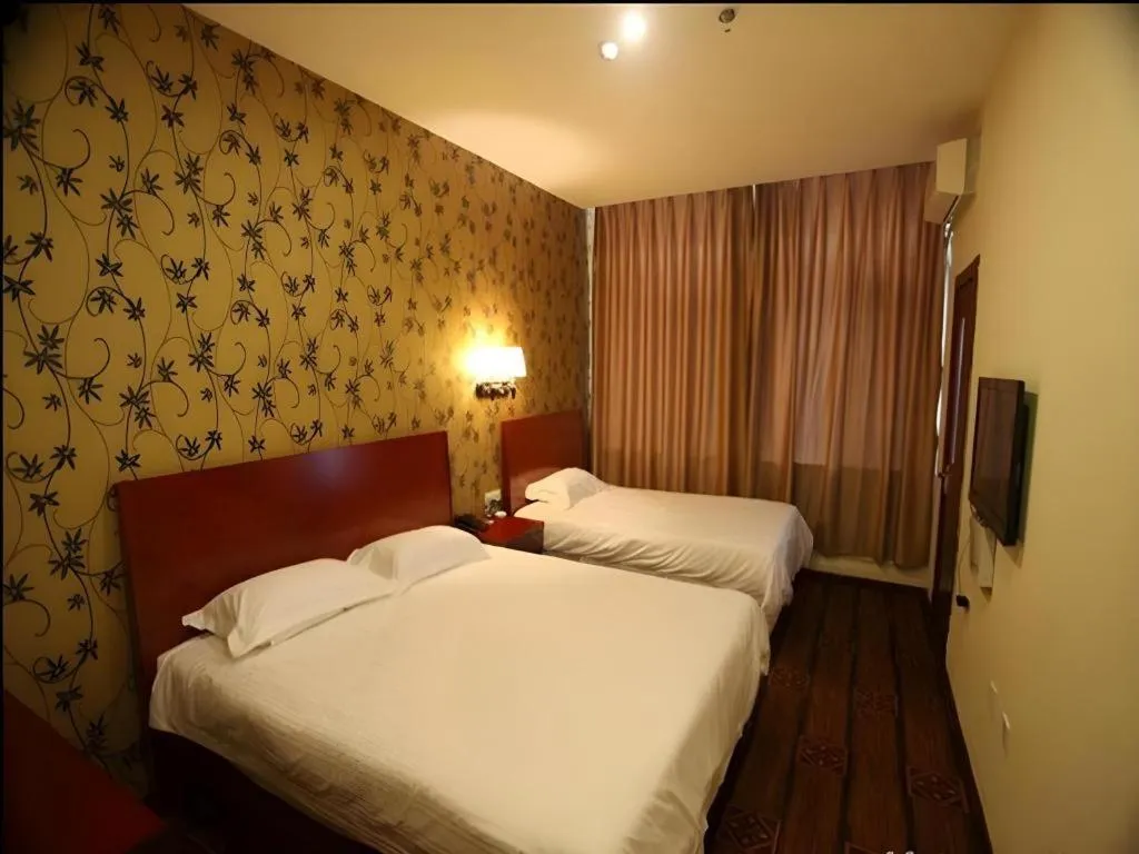 Bed in GreenTree Inn Harbin Central Avenue