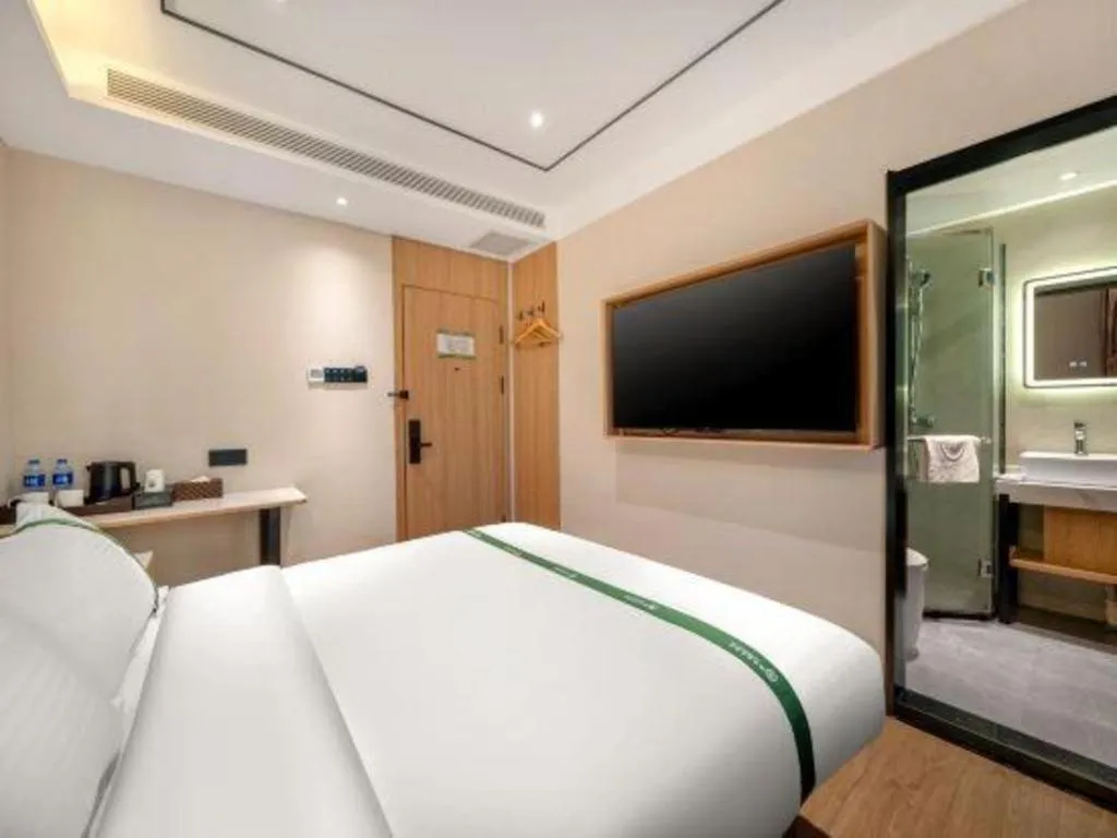 Bed in GreenTree Inn Harbin Central Avenue