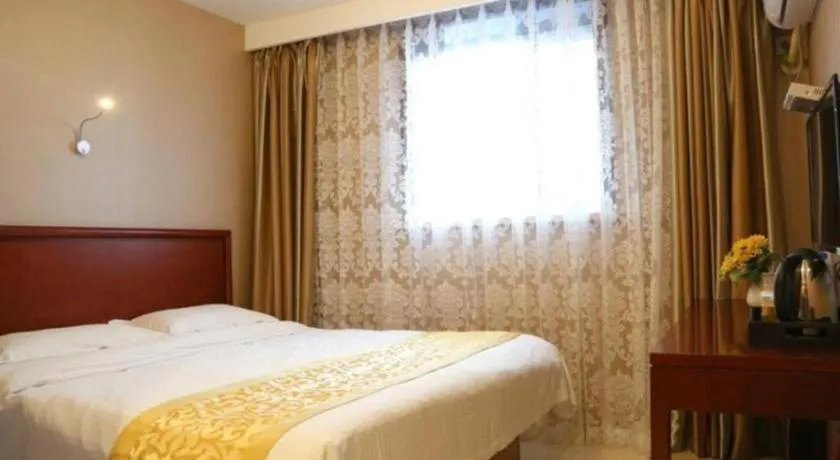 Bed in GreenTree Inn Harbin Central Avenue