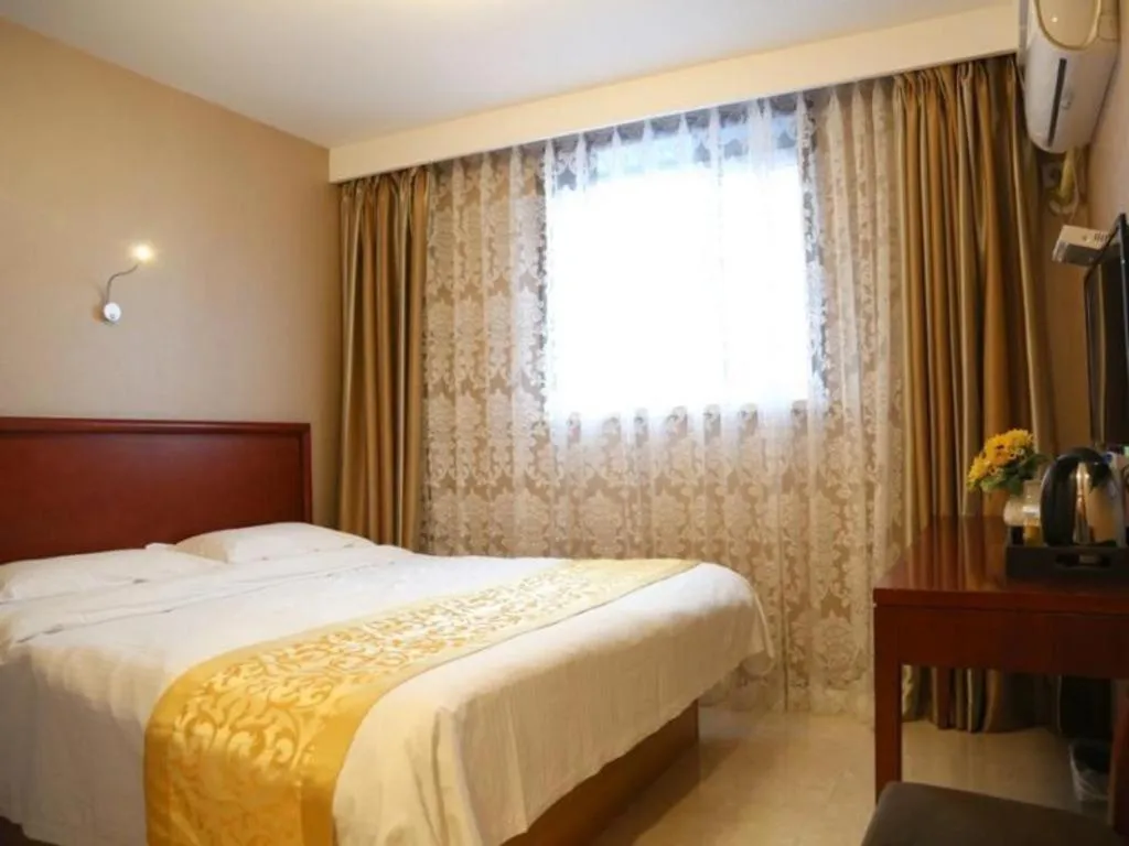 Bed in GreenTree Inn Harbin Central Avenue