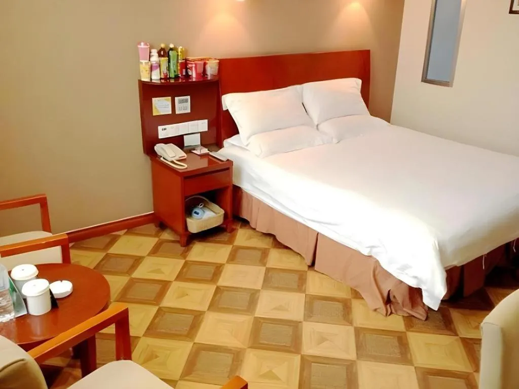 Bed in GreenTree Inn Rizhao Train Station
