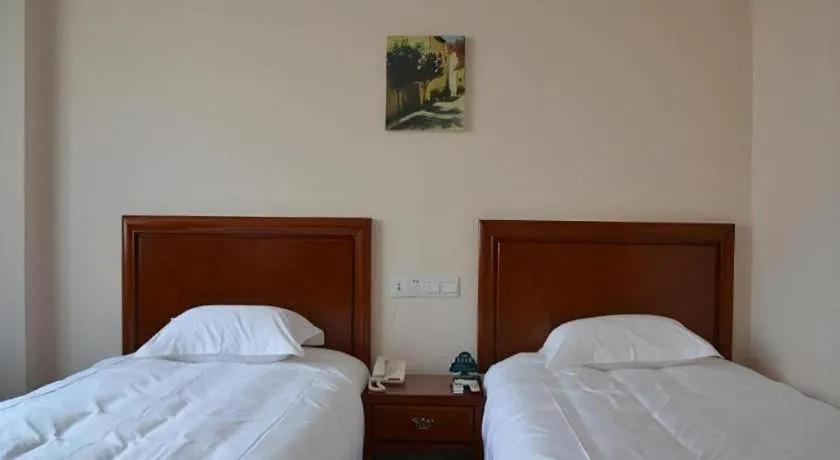 Bed in GreenTree Inn Rizhao Train Station