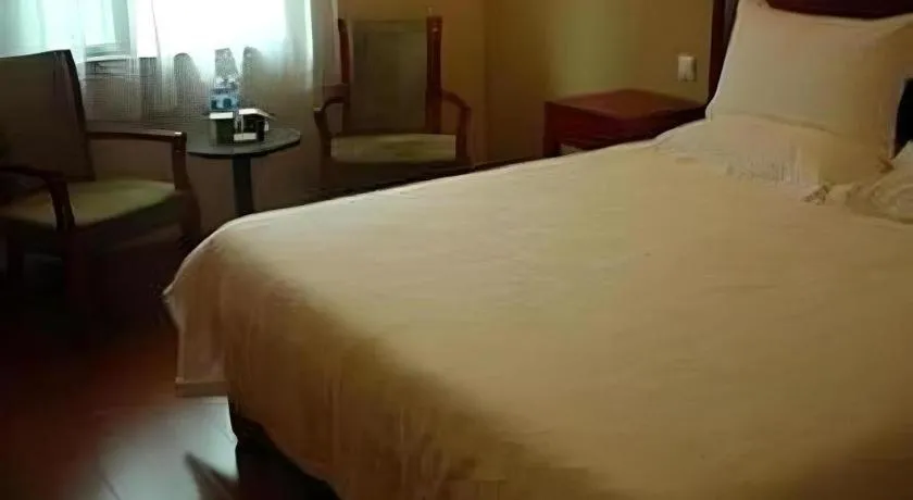 Bed in GreenTree Inn Rizhao Train Station