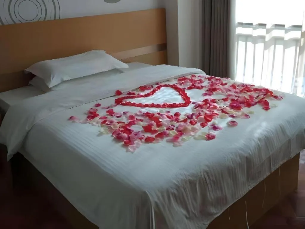 Bed in GreenTree Inn Rizhao Train Station