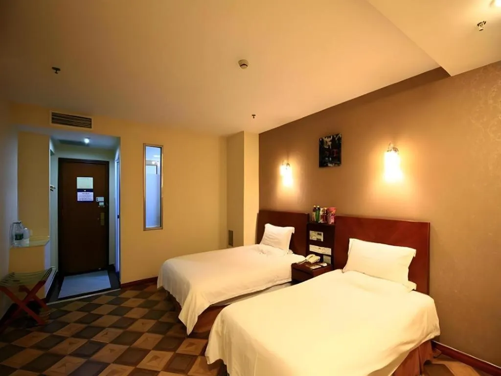 Bed in GreenTree Inn Rizhao Train Station