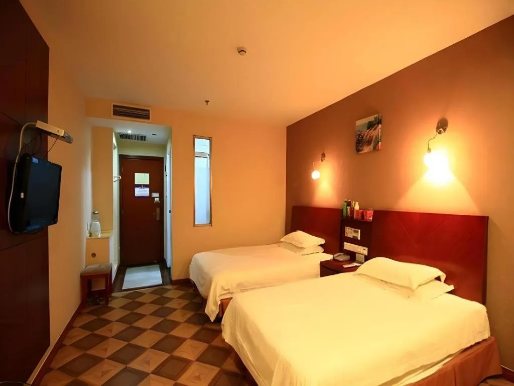 Bed in GreenTree Inn Rizhao Train Station