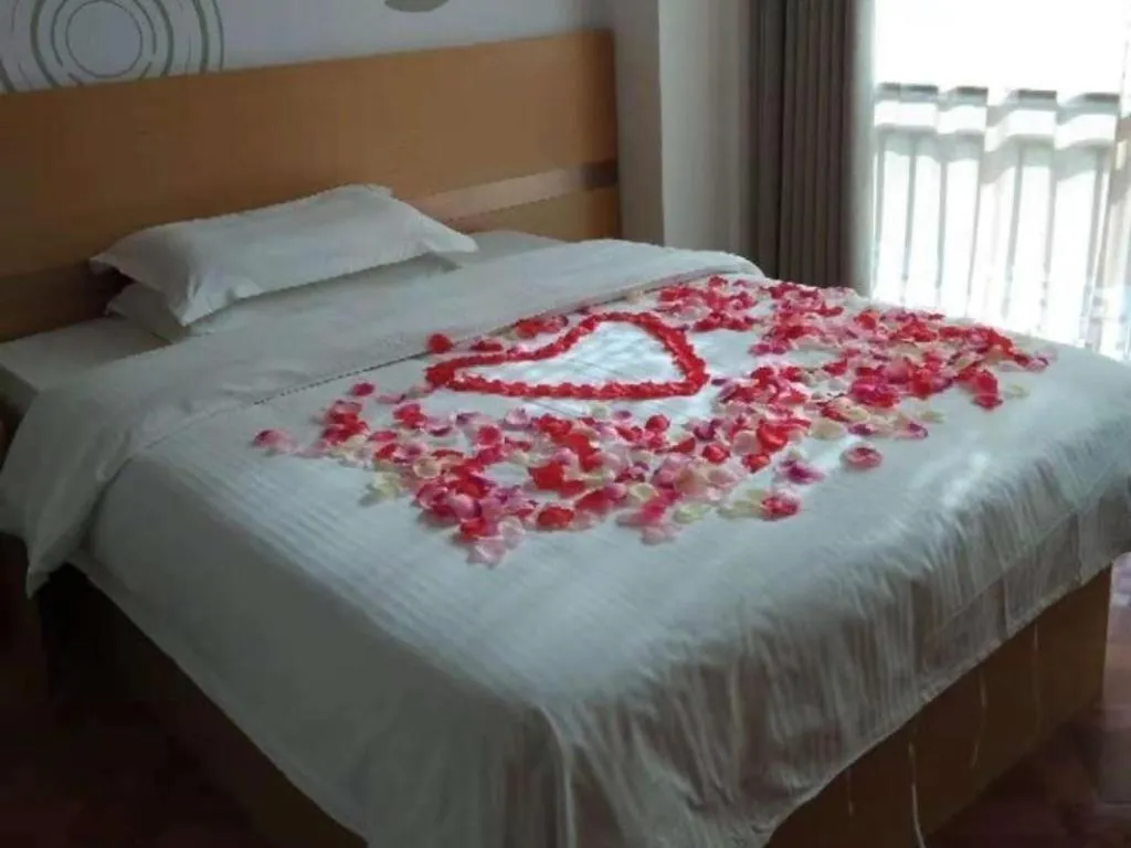 Bed in GreenTree Inn Rizhao Train Station