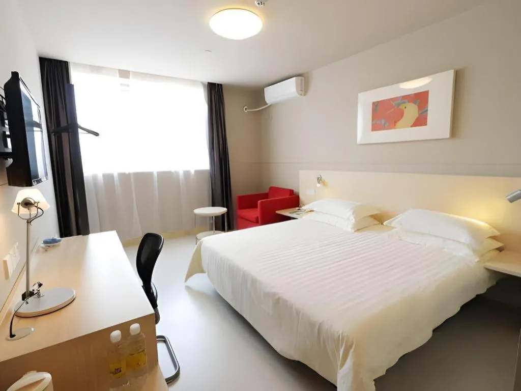 Bed in Jinjiang Inn Shanghai Minhang Zhuanqiao