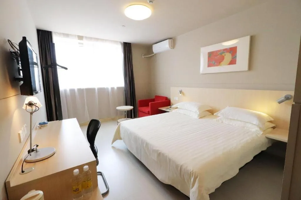 Bed in Jinjiang Inn Shanghai Minhang Zhuanqiao