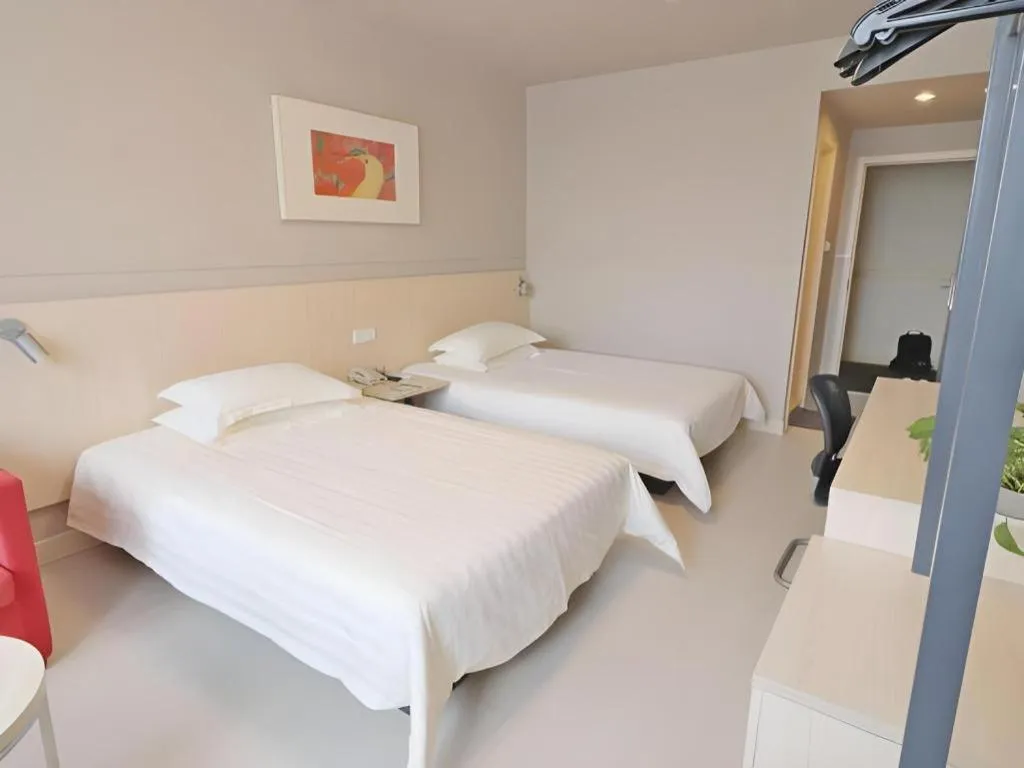 Bed in Jinjiang Inn Shanghai Minhang Zhuanqiao