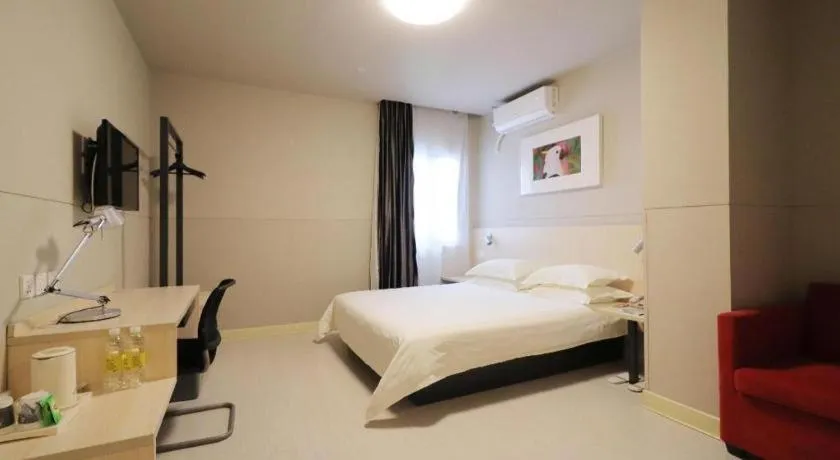 Bed in Jinjiang Inn Shanghai Minhang Zhuanqiao