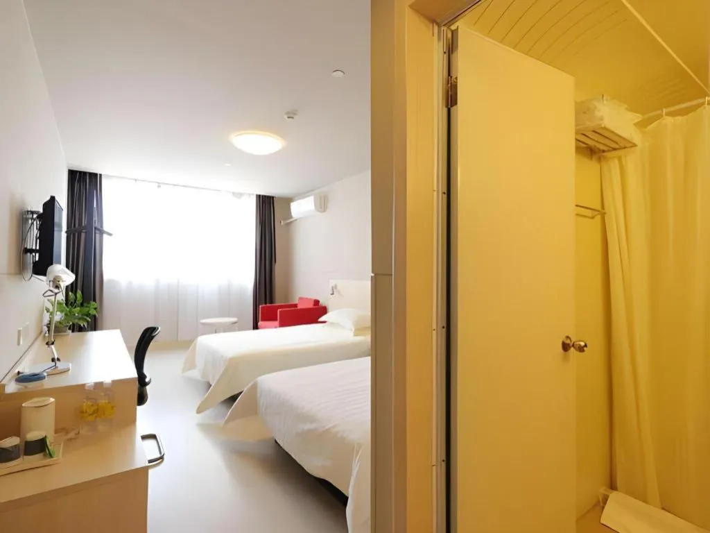 Bed in Jinjiang Inn Shanghai Minhang Zhuanqiao