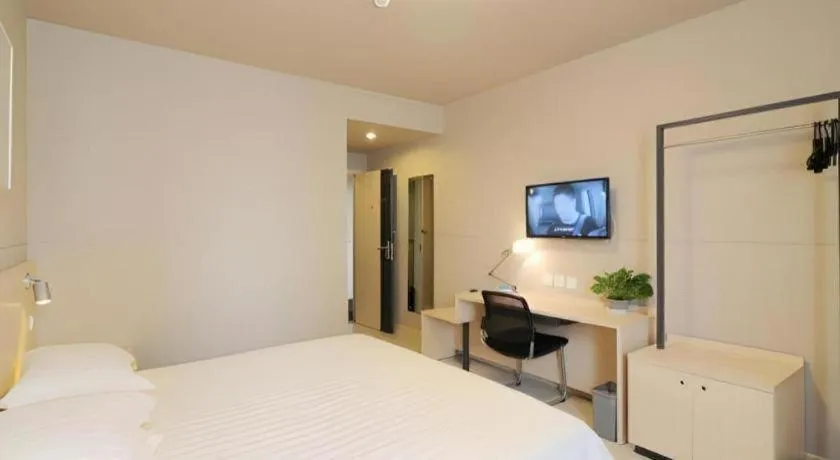 Bed in Jinjiang Inn Shanghai Minhang Zhuanqiao