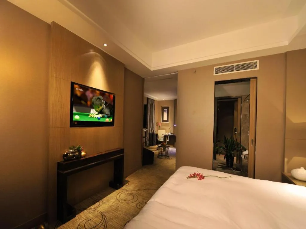 Bed in Ramada by Wyndham Xi'an Bell Tower