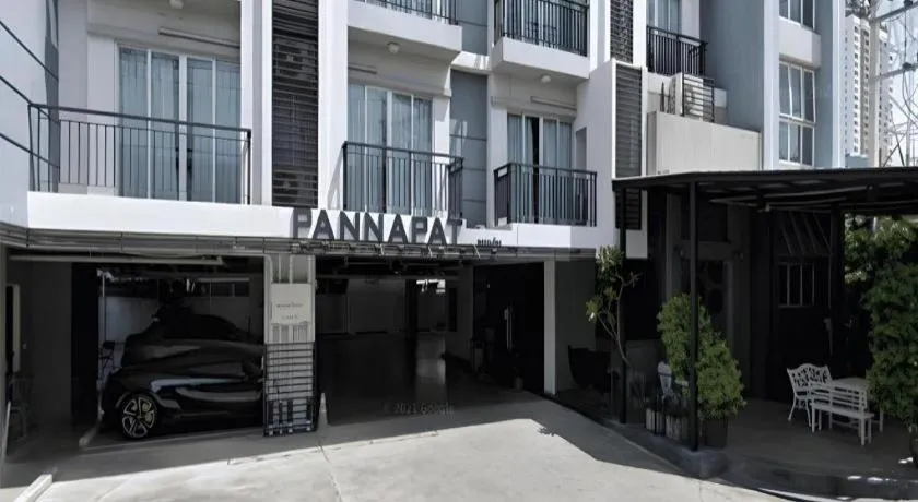 Pannapat Place