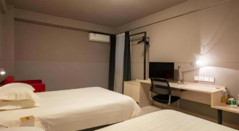 Bed in Magnotel Classic Shenyang General Hospital of Northern Theater Command