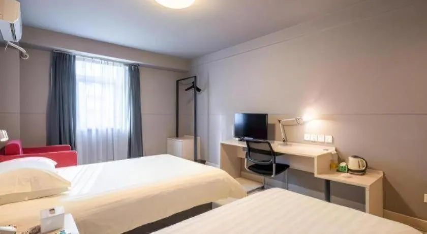 Bed in Magnotel Classic Shenyang General Hospital of Northern Theater Command