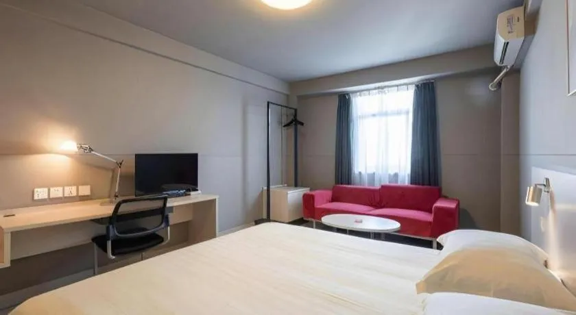 Bed in Magnotel Classic Shenyang General Hospital of Northern Theater Command