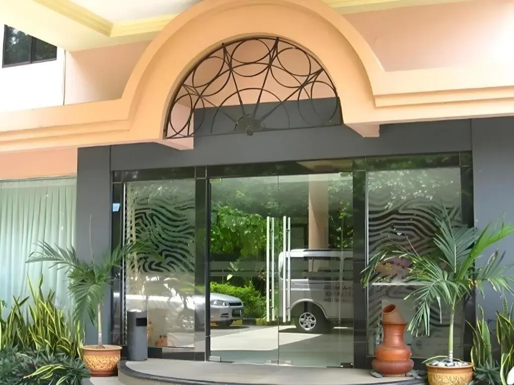 Casuarina Hotel Casuarina Hotel