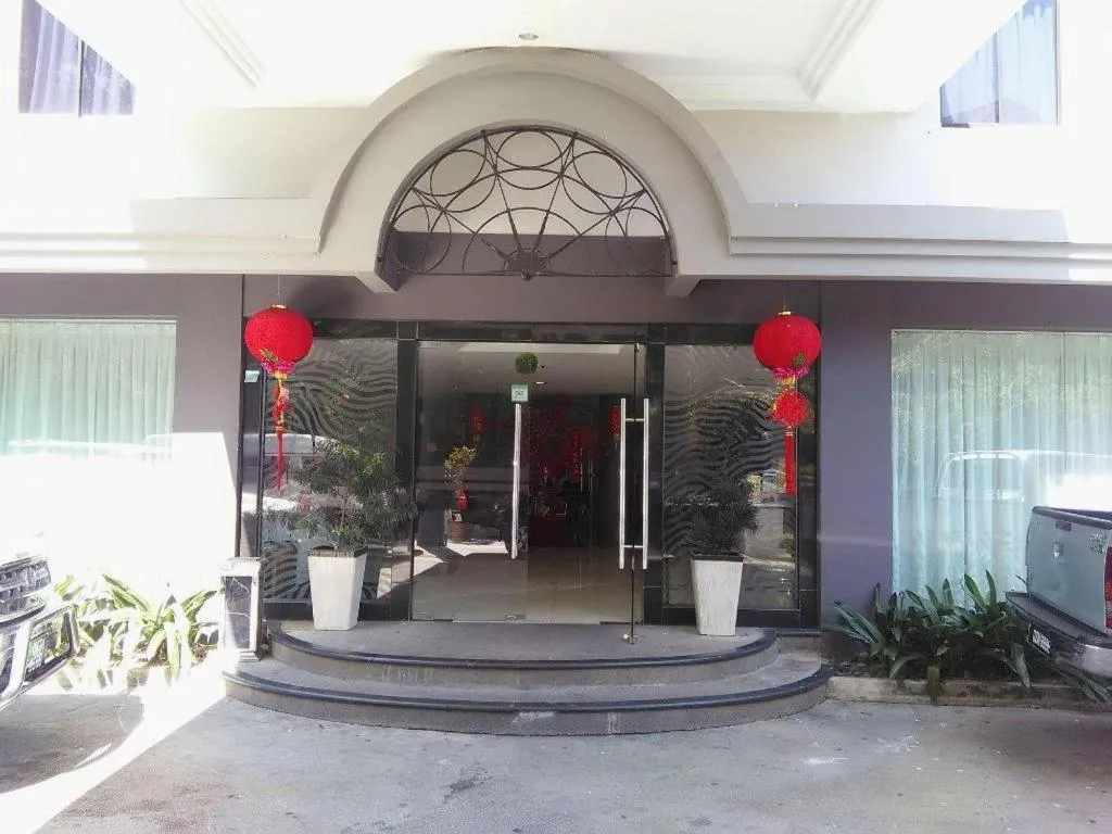 Casuarina Hotel