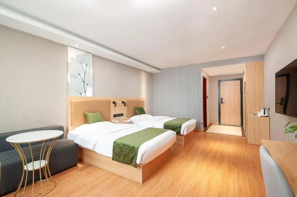 Bed in GreenTree Inn Shanghai Jiading Anting Motor City Express Hotel Bed in GreenTree Inn Shanghai Jiading Anting Motor City Express Hotel