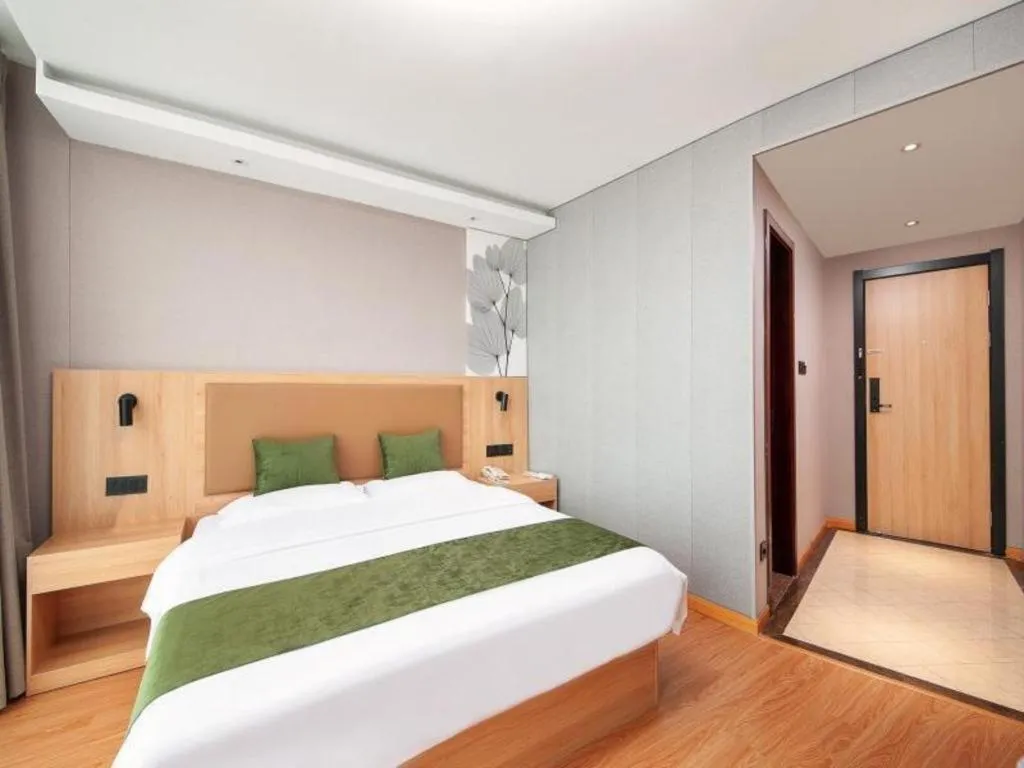 Bed in GreenTree Inn Shanghai Jiading Anting Motor City Express Hotel