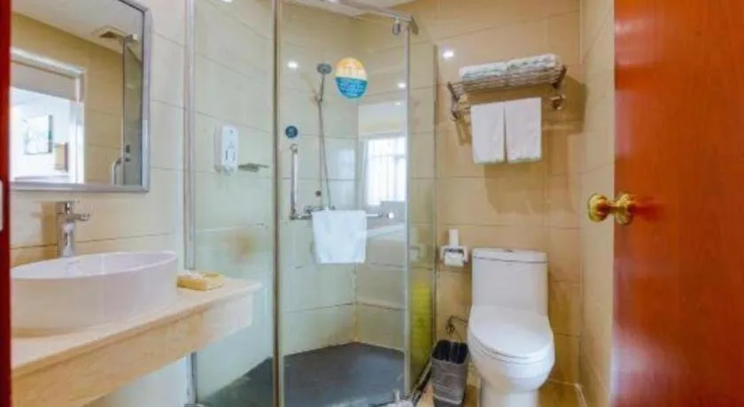 GreenTree Inn Guangdong Huizhou Chenjiang Intercity Rail Station Business Hotel