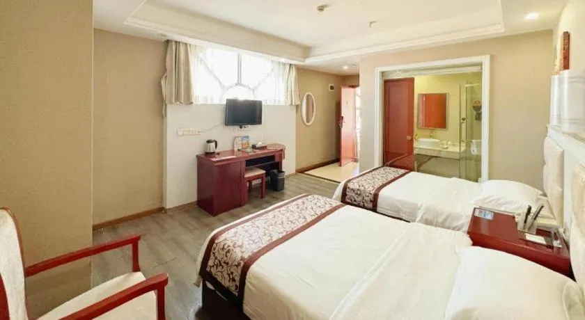 Bed in GreenTree Inn Guangdong Huizhou Chenjiang Intercity Rail Station Business Hotel