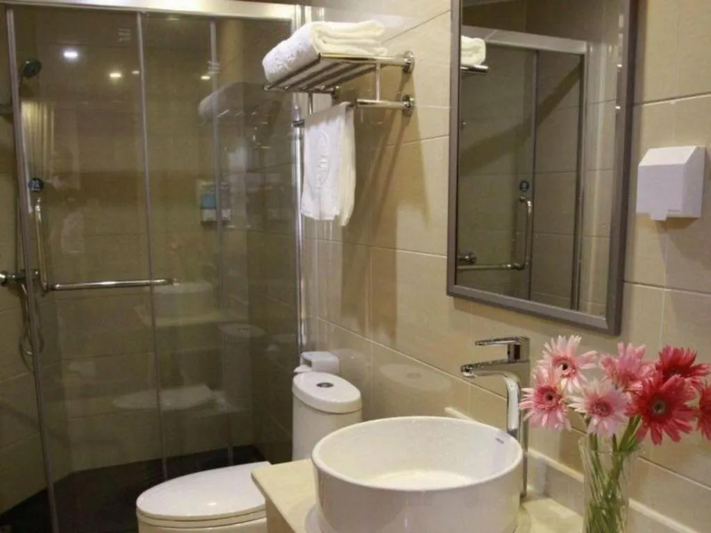 GreenTree Inn Guangdong Huizhou Chenjiang Intercity Rail Station Business Hotel