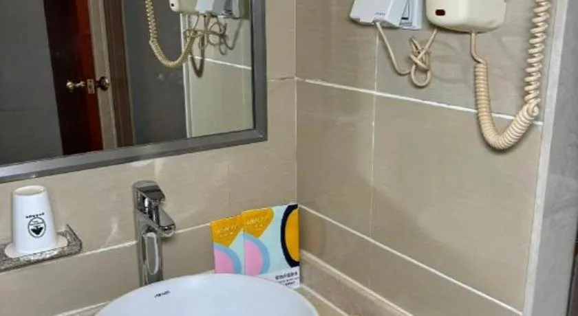 GreenTree Inn Guangdong Huizhou Chenjiang Intercity Rail Station Business Hotel