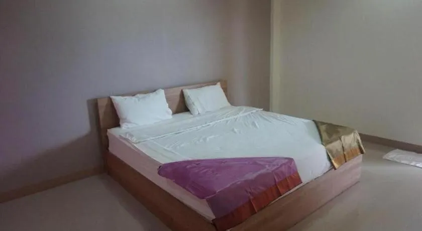 Bed in Bumnsaya Place