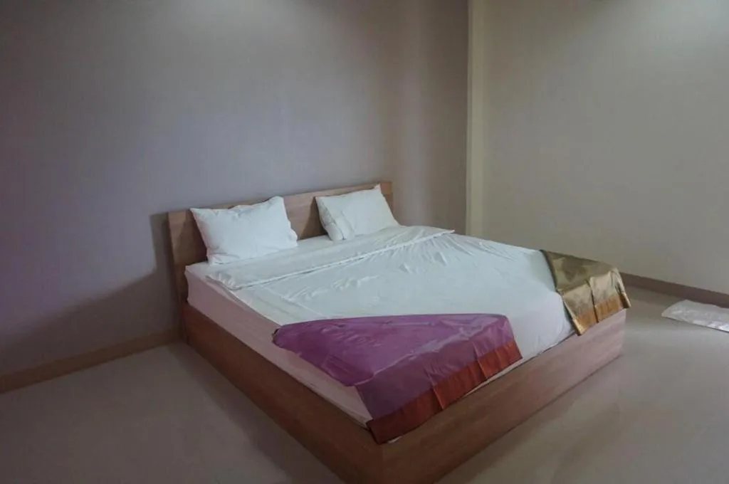 Bed in Bumnsaya Place