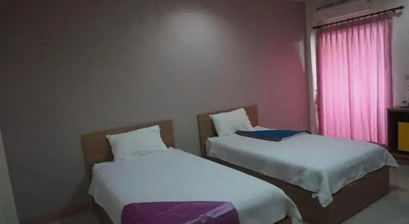 Bed in Bumnsaya Place Bed in Bumnsaya Place