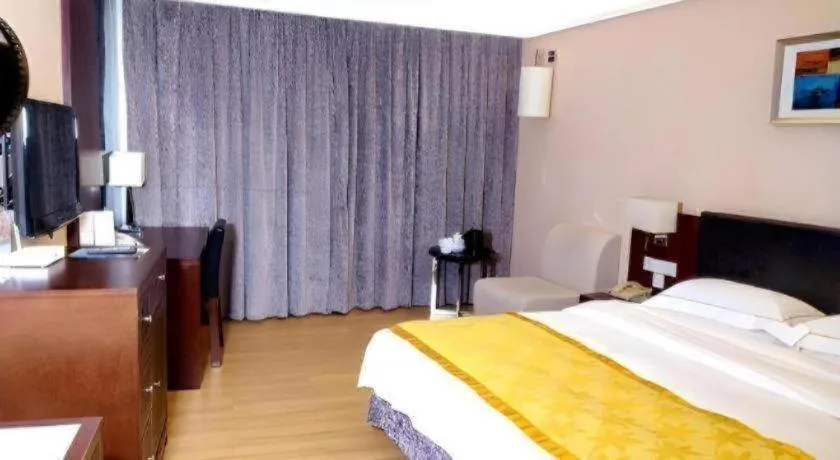 Bed in Shantou Golden Gulf Hotel