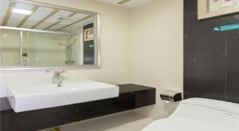 Bed in 7 Days Inn Guangzhou Zoo Huanghuagang Metro Station