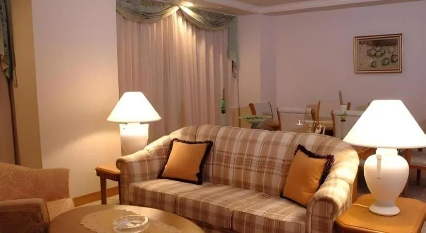 Grand Hotel New Oji