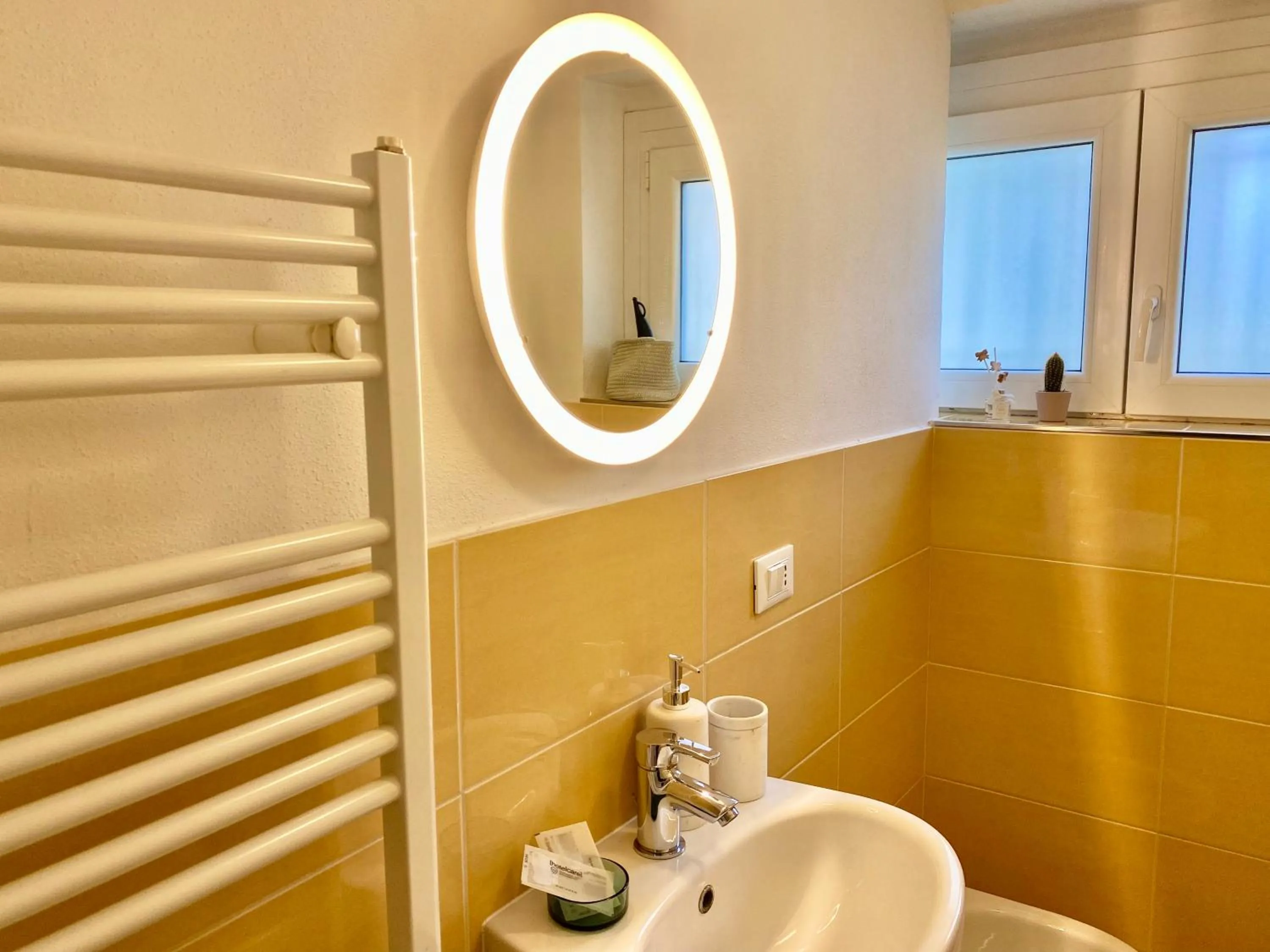 The Green Gate - Airport Guest House