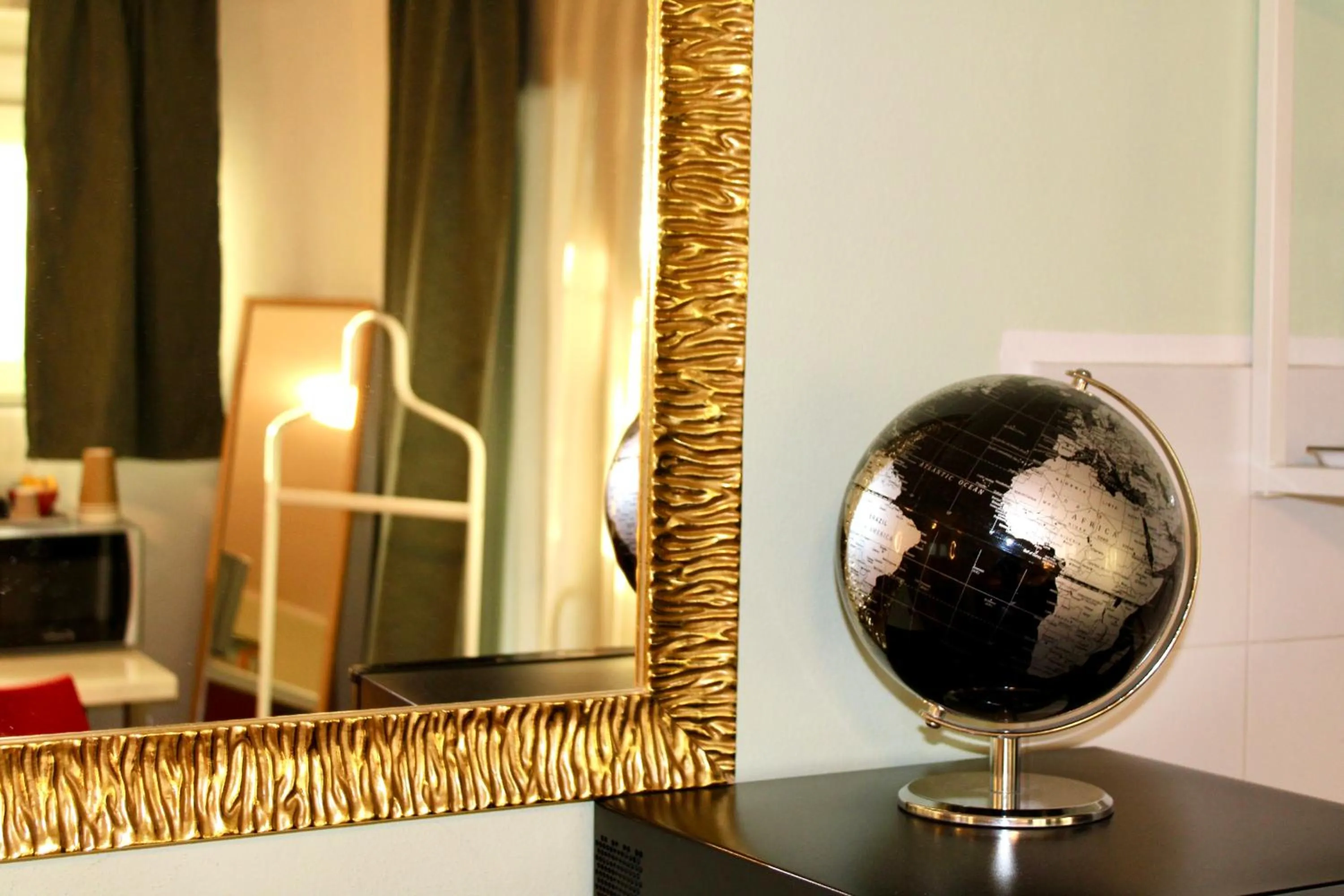 The Green Gate - Airport Guest House