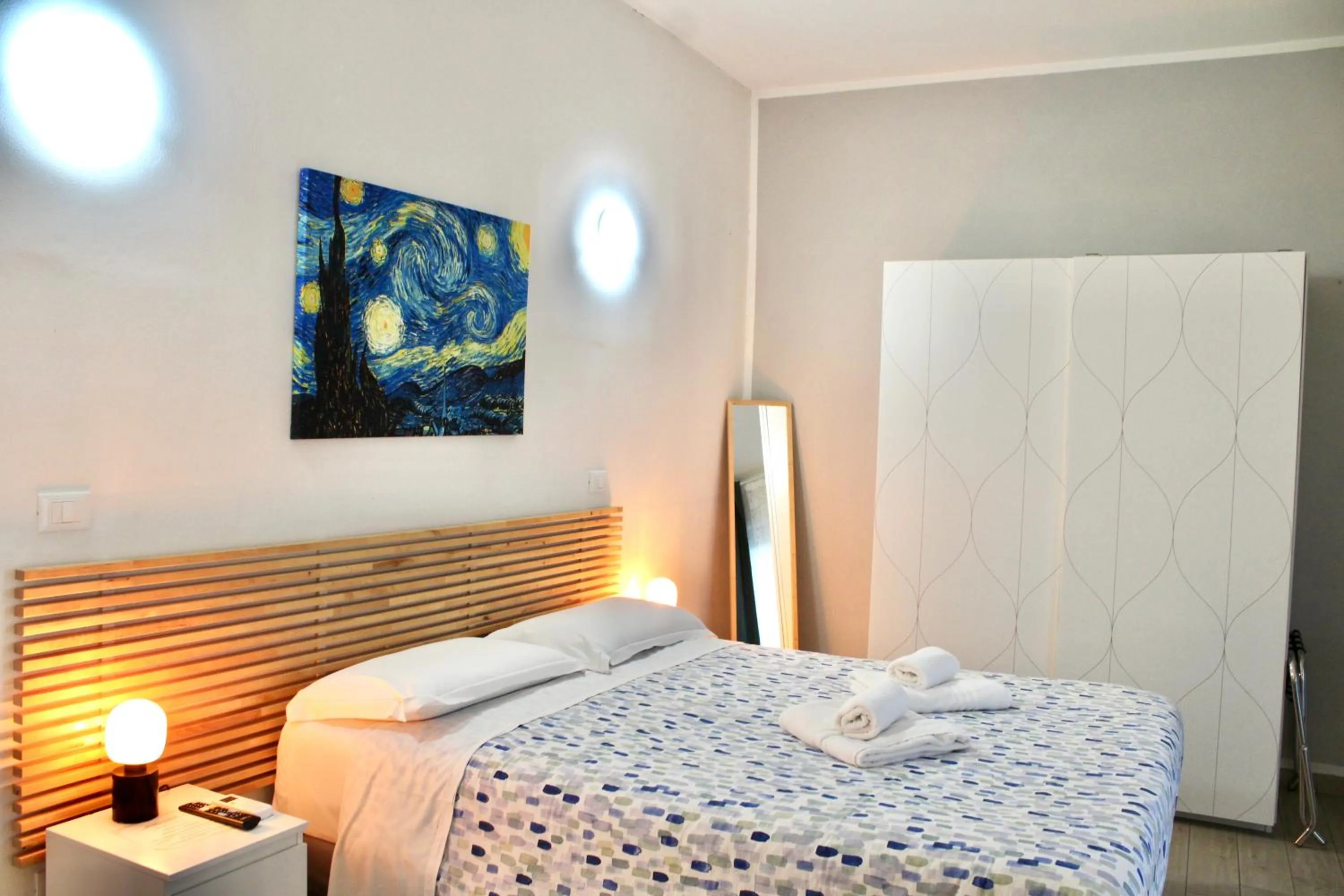 Bedroom, Bed in The Green Gate - Airport Guest House