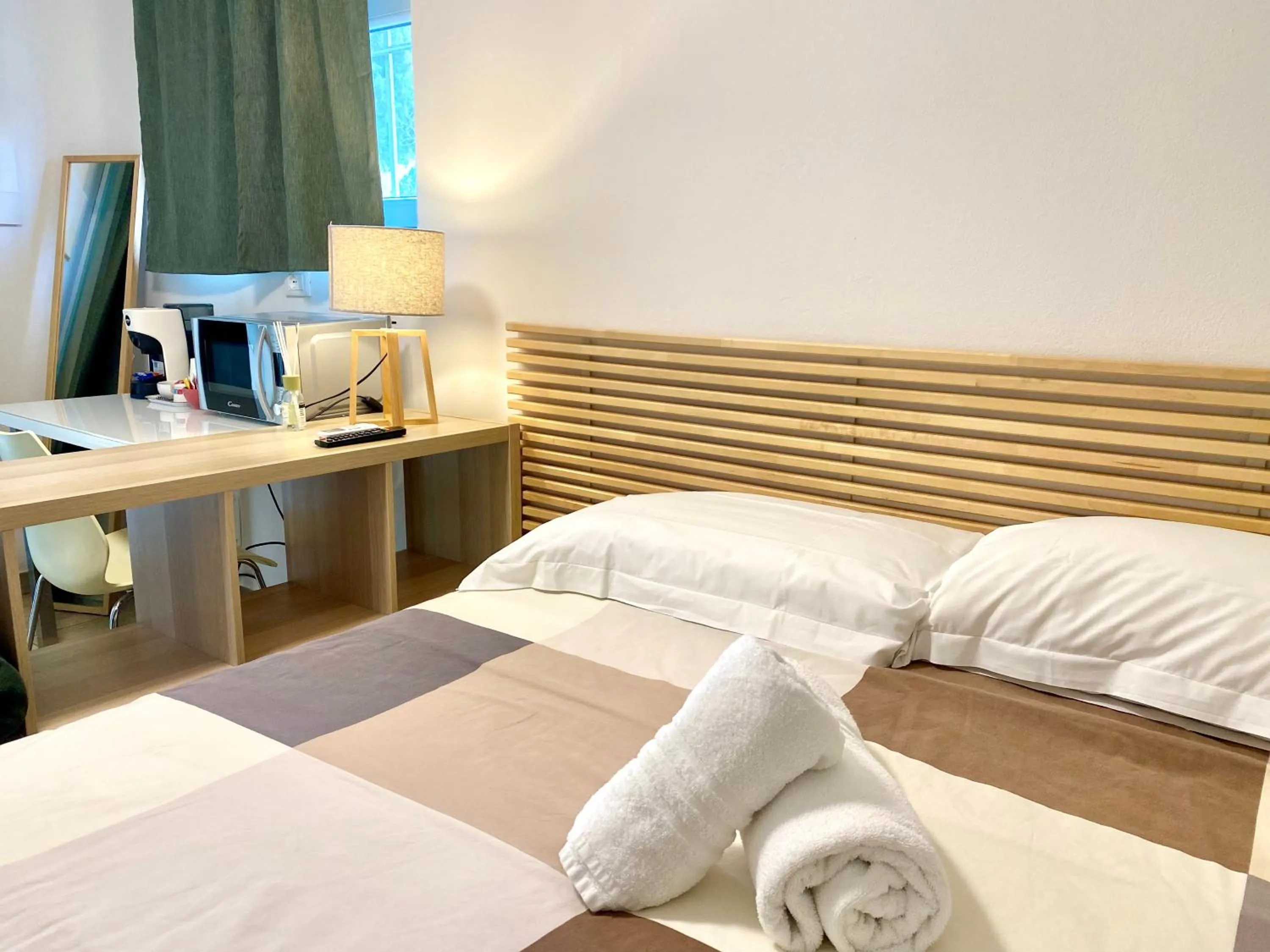 Bed in The Green Gate - Airport Guest House