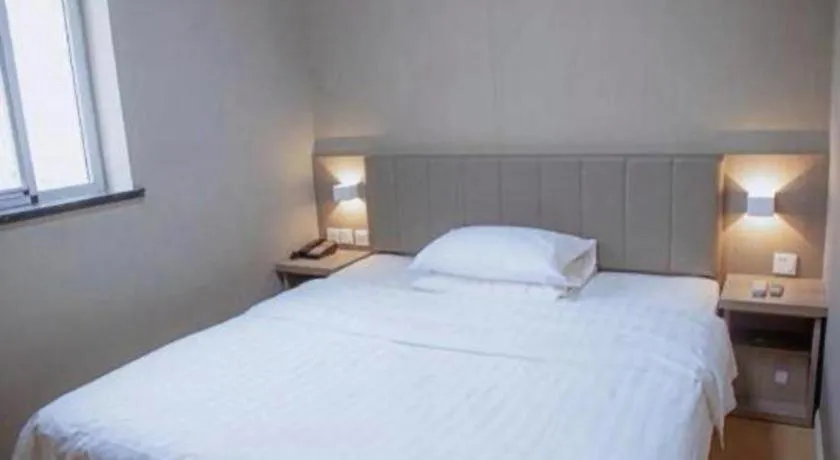 Bed in 7 Days Inn Qingdao Si Liu South Road