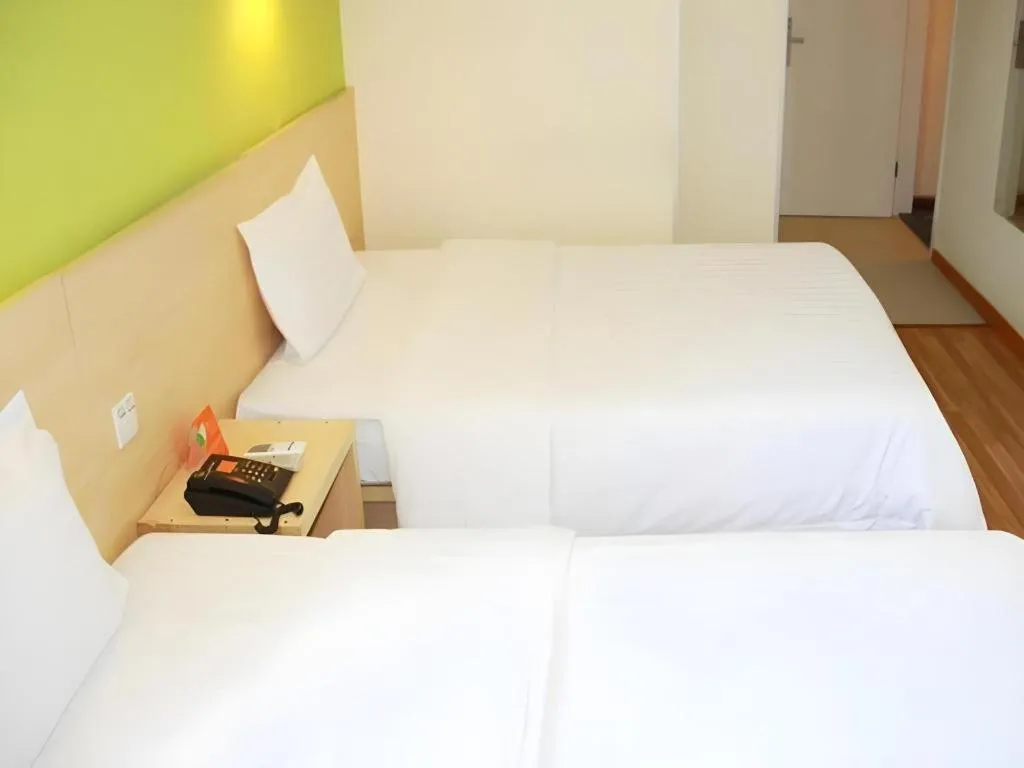 Bed in 7 Days Inn Wuhan Huaqiaocheng Happy Valley