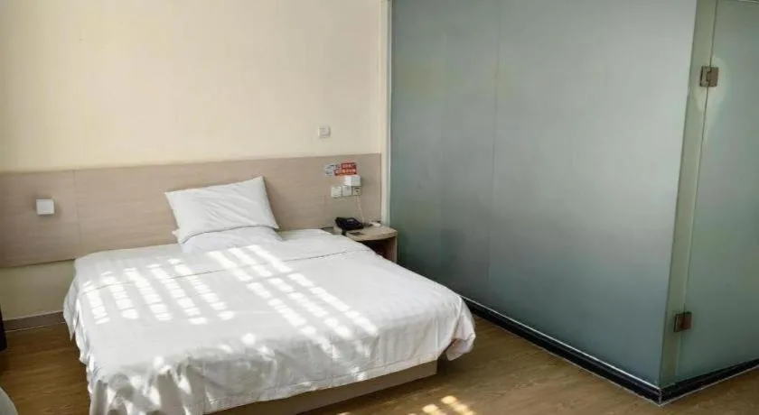 Bed in 7 Days Inn Binzhou Zhanhua Fuguo Road