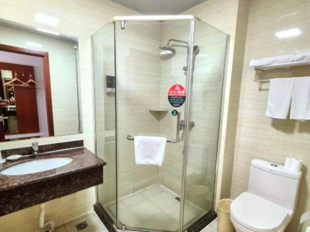 Greentree Inn Shanghai Middle Xinfu Road Huazhi Road Business Hotel