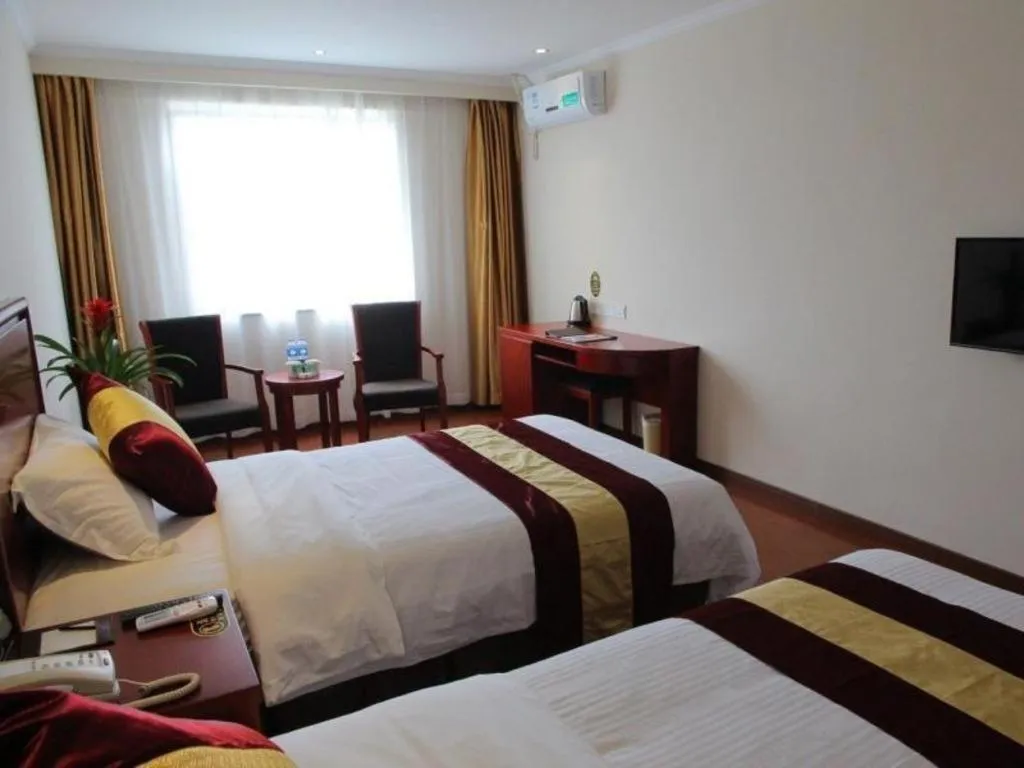 Bed in Greentree Inn Shanghai Middle Xinfu Road Huazhi Road Business Hotel